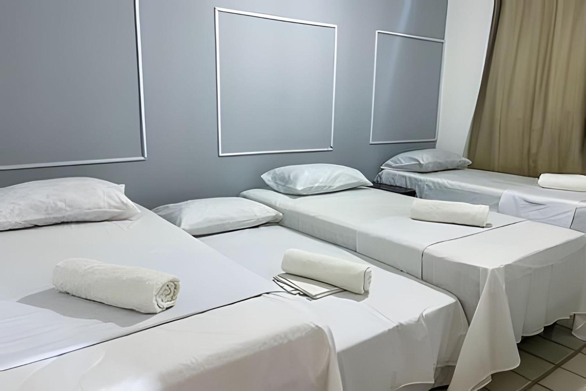 Casa de férias 550m Da Praia; 2 Quartos; Wifi 300mbs; Piscina; Churrasqueira; Estacionamento Gratuito 1 Carro *
